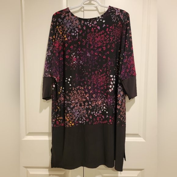 NWOT Woman Within Plus Size Long Black Floral Tunic with Zipper Sleeves - 18/20 - Picture 6 of 8
